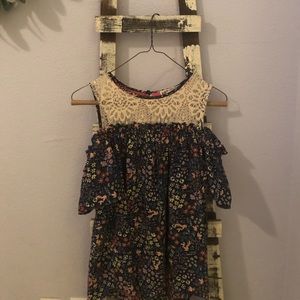 Jolt “Cold-Shoulder” Style Shirt